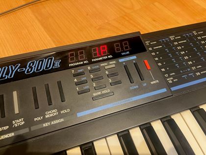 Korg-Poly 800 II Hawk & Atom Hawk
